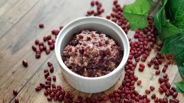 【三代目餅屋和平】和菓子の定番「小倉餡」とは？その魅力と粒あん・こし餡との違いを解説します